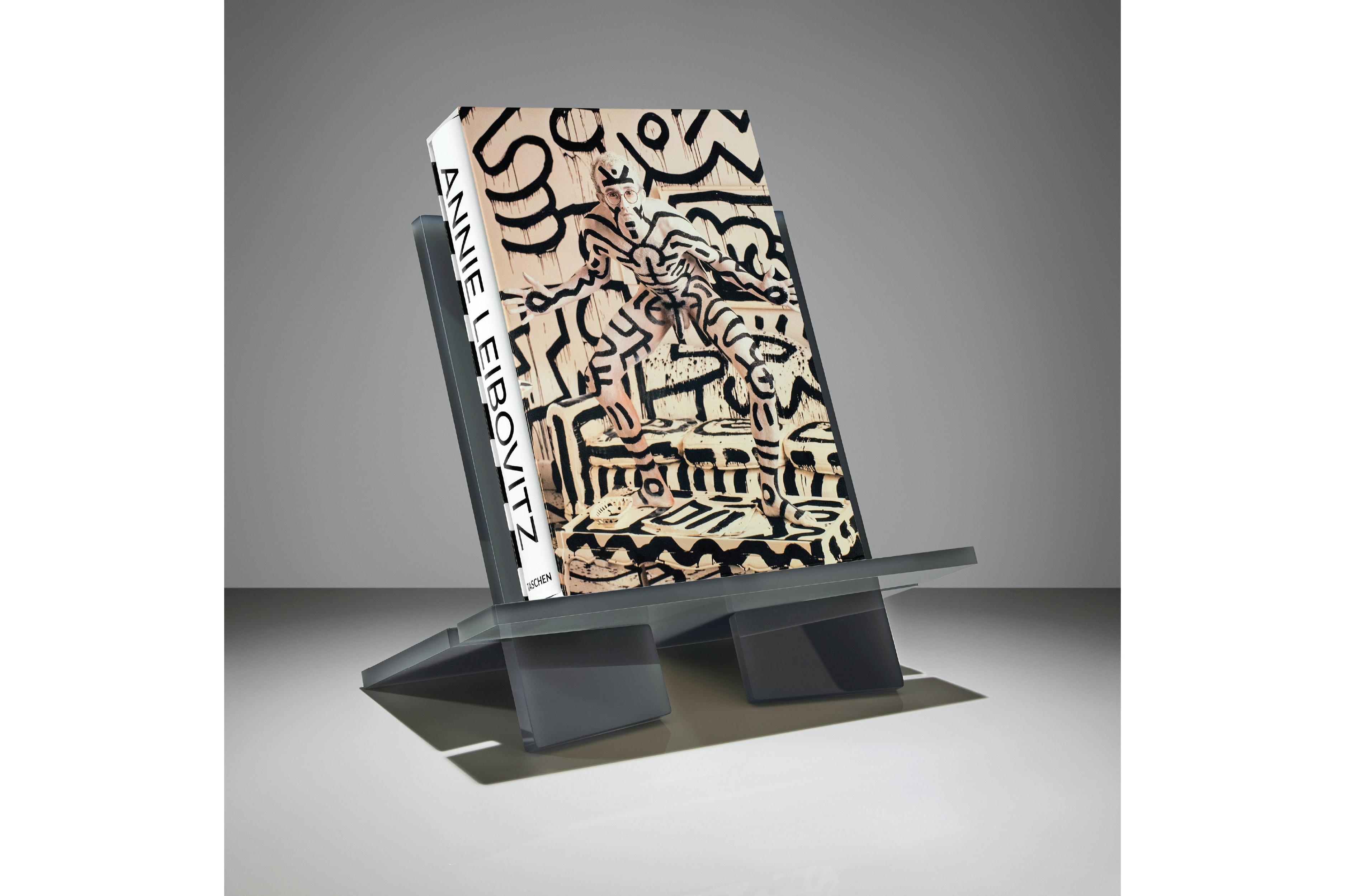 TASCHEN Bookstand - Urban Grey – Wynn at Home