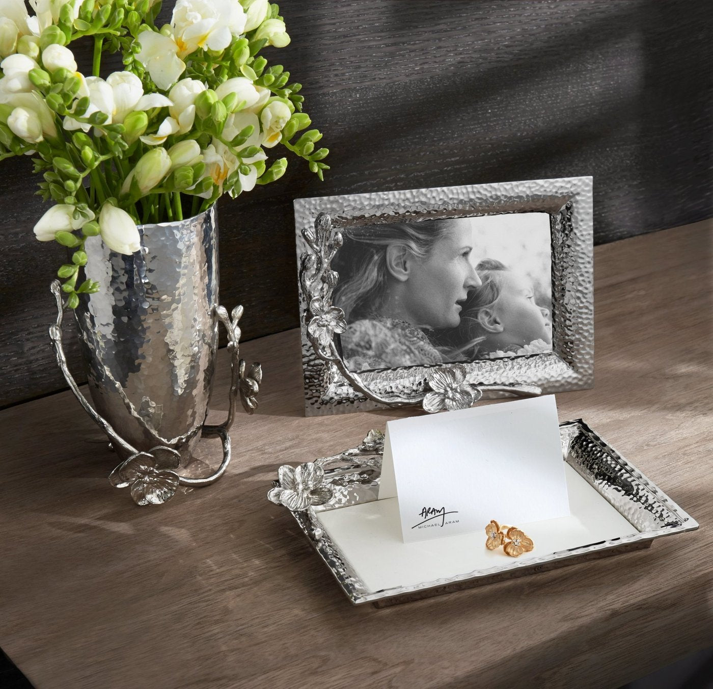 White Orchid Vase Small – Wynn at Home