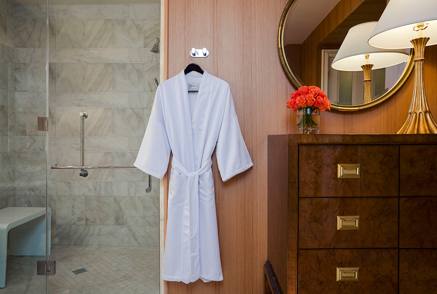 Wynn Resort Signature Bath Robe | Wynn at Home