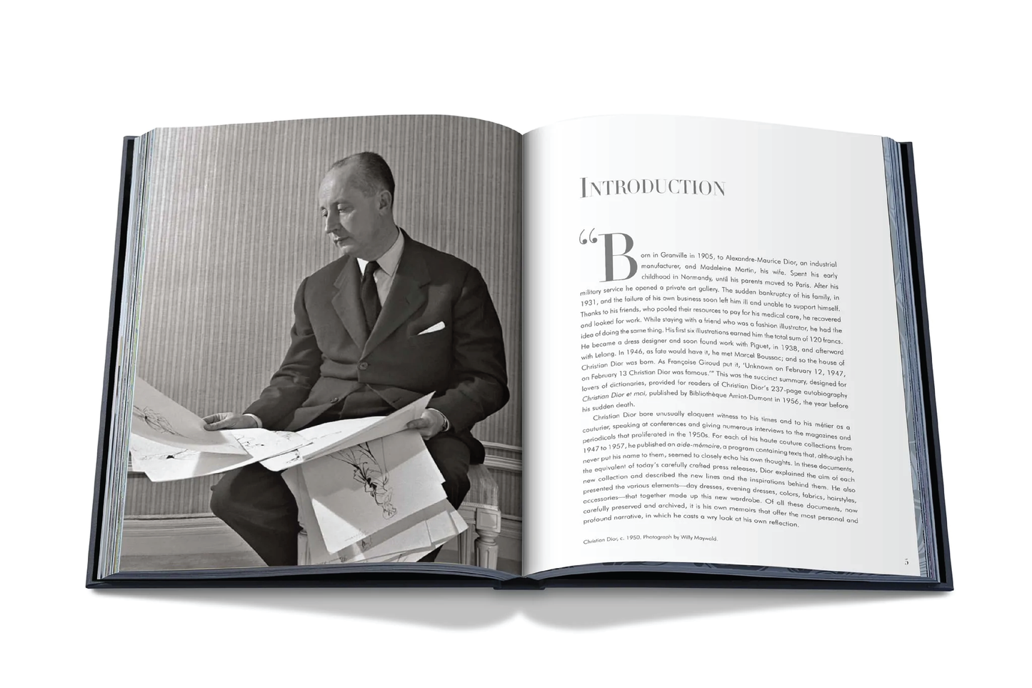 
                  
                    ASSOULINE Dior by Christian Dior
                  
                