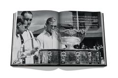 ASSOULINE Louis Vuitton: Trophy Trunks